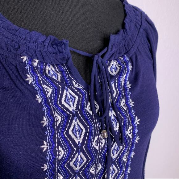 WHBM navy blue white embroidered peasant boho top size XXS - Picture 3 of 13